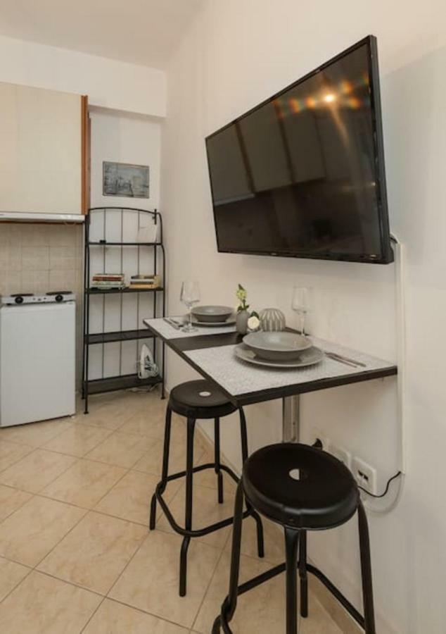 Central Studio! Fiber Wifi, Ac, Private, Self Check-In! Thessaloníki Exteriör bild